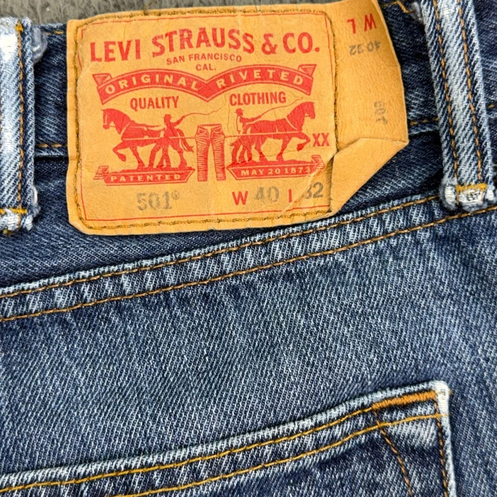 Levi's 501 Original Fit Jeans Mens‎ 40x32 Blue Medium Wash Button Fly Straight